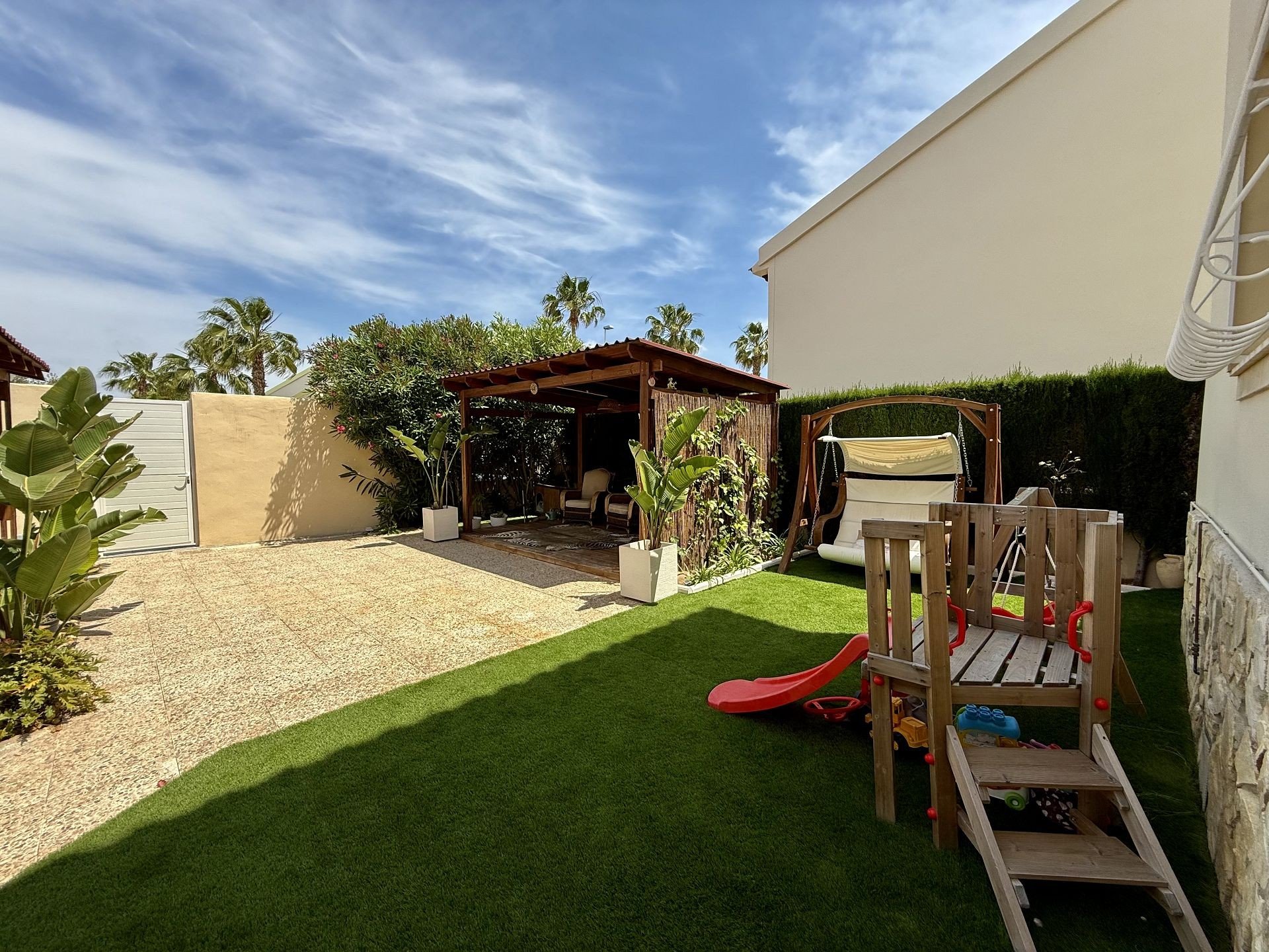 Villa in Alicante, Spain 4 bedrooms, 137 sq.m. No. 125241