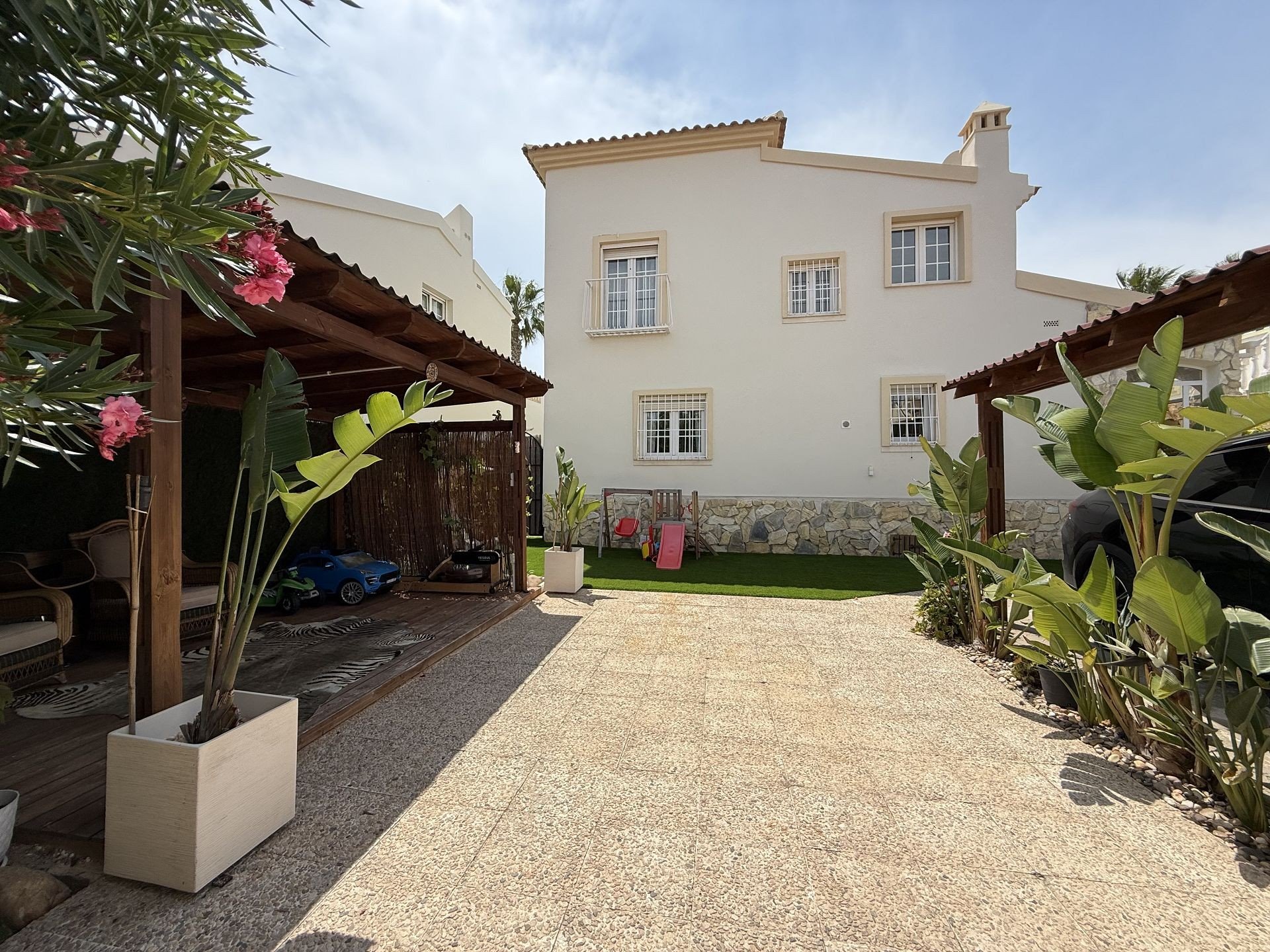 Villa in Alicante, Spain 4 bedrooms, 137 sq.m. No. 125241