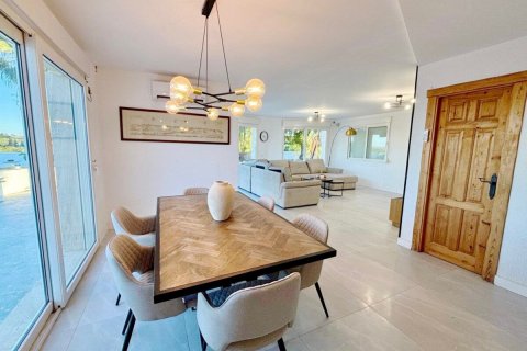 Villa for sale San Miguel de Salinas, Alicante, Spain 4 bedrooms, 300 sq.m. No. 131885 - photo 7