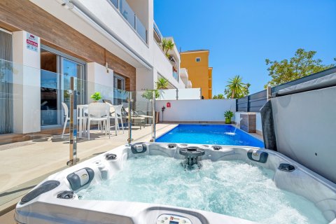 Townhouse à vendre Formentera del Segura, Alicante, Espagne, 3 chambres, 122 m2 No. 131883 - photo 2
