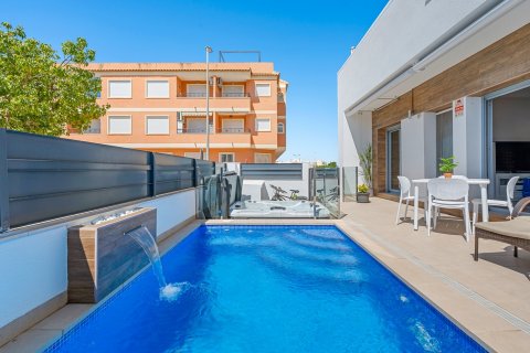 Townhouse à vendre Formentera del Segura, Alicante, Espagne, 3 chambres, 122 m2 No. 131883 - photo 1