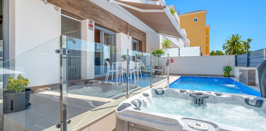 Villetta a schiera a Formentera del Segura, Alicante, Spagna 3 camere da letto, 122 mq. N° 131883