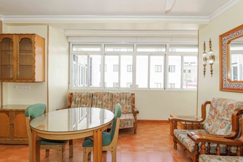 Продажа квартиры в Севилья, Испания 3 спальни, 130м2 №122196 - фото 2