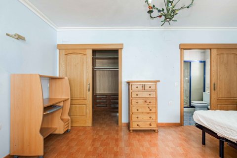 Продажа квартиры в Севилья, Испания 3 спальни, 130м2 №122196 - фото 11