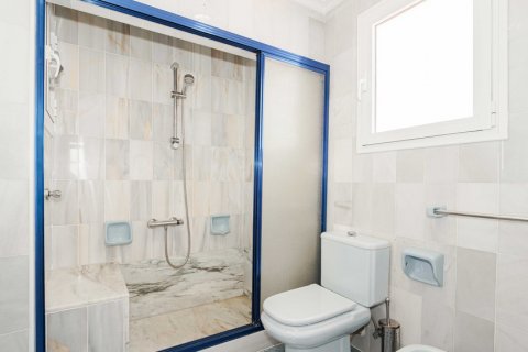 Продажа квартиры в Севилья, Испания 3 спальни, 130м2 №122196 - фото 16