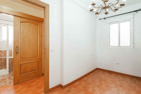 Продажа квартиры в Севилья, Испания 3 спальни, 130м2 №122196 - фото 24