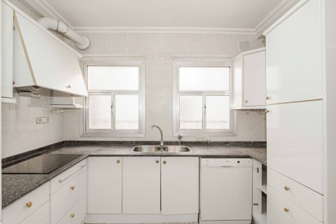 Продажа квартиры в Севилья, Испания 3 спальни, 130м2 №122196 - фото 27