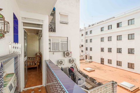 Продажа квартиры в Севилья, Испания 3 спальни, 130м2 №122196 - фото 6