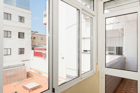 Продажа квартиры в Севилья, Испания 3 спальни, 130м2 №122196 - фото 8