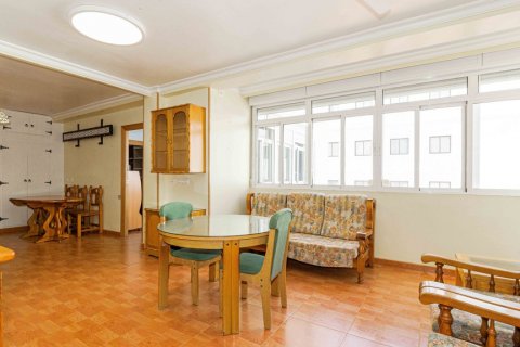 Продажа квартиры в Севилья, Испания 3 спальни, 130м2 №122196 - фото 1