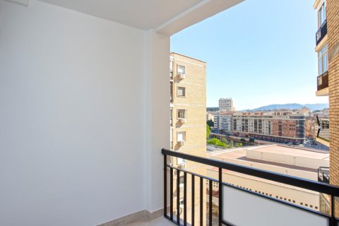 Продажа квартиры в Малага, Испания 2 спальни, 97м2 №122198 - фото 2