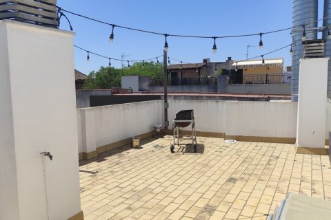 Аренда дуплекса в Севилья, Испания 2 спальни, 85м2 №121887 - фото 8