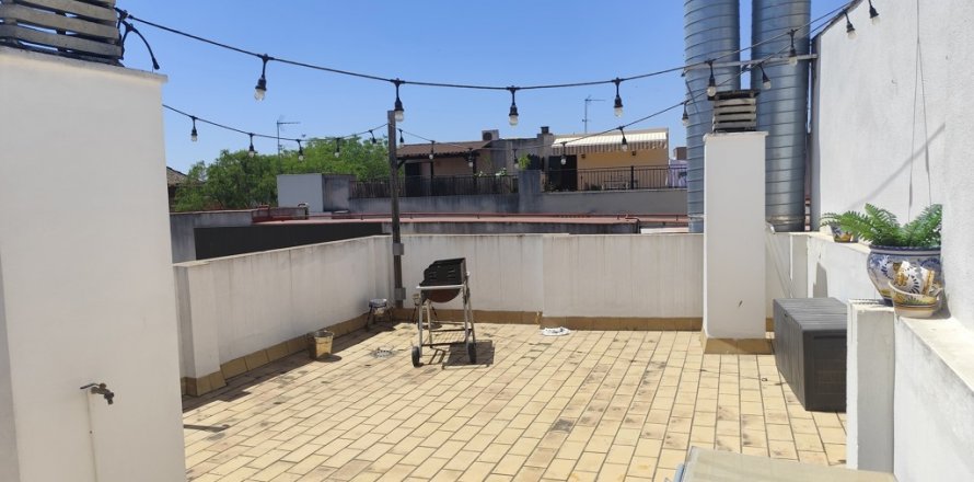 Дуплекс в Севилья, Испания 2 спальни, 85м2 №121887
