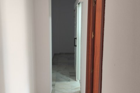 Аренда дуплекса в Севилья, Испания 2 спальни, 85м2 №121887 - фото 23