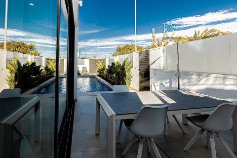 Villa zum Verkauf Pilar de la Horadada, Alicante, Spanien 3 Schlafzimmer, 85 m2 Nr. 126980 - Foto 2