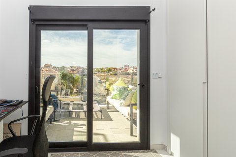 Lägenhet till salu La Zenia, Alicante, Spanien 2 sovrum, 89 kvm. Nr. 126984 - foto 14