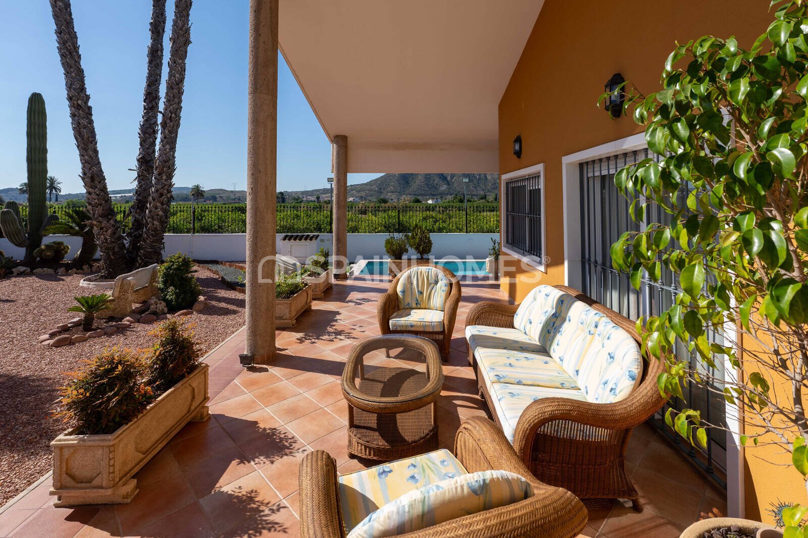 Villa in Orihuela, Alicante, Spain 5 bedrooms, 400 sq.m. No. 121146