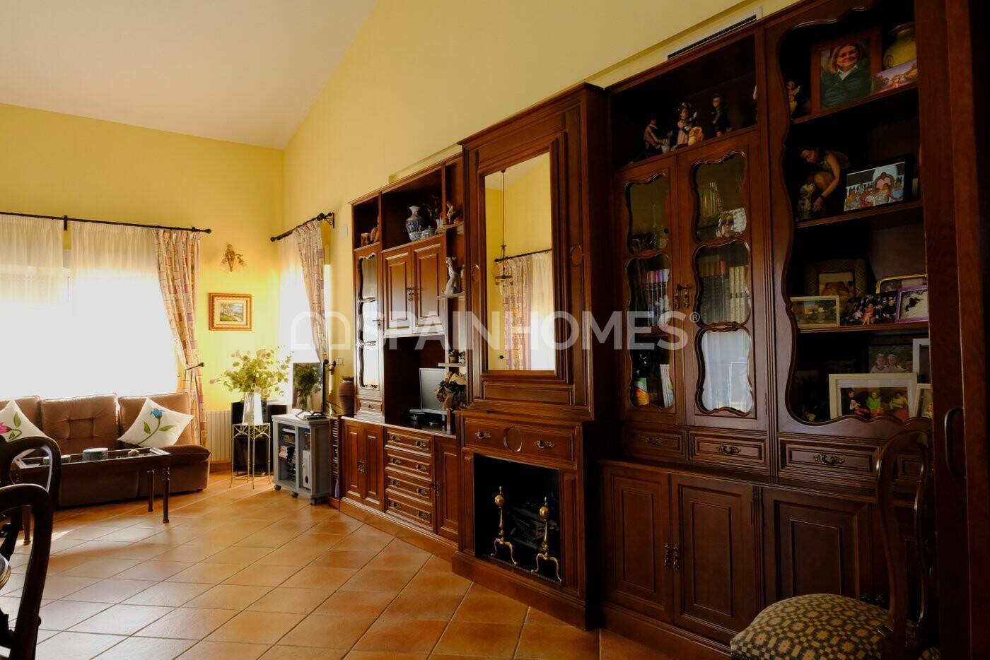 Villa in Orihuela, Alicante, Spain 5 bedrooms, 400 sq.m. No. 121146