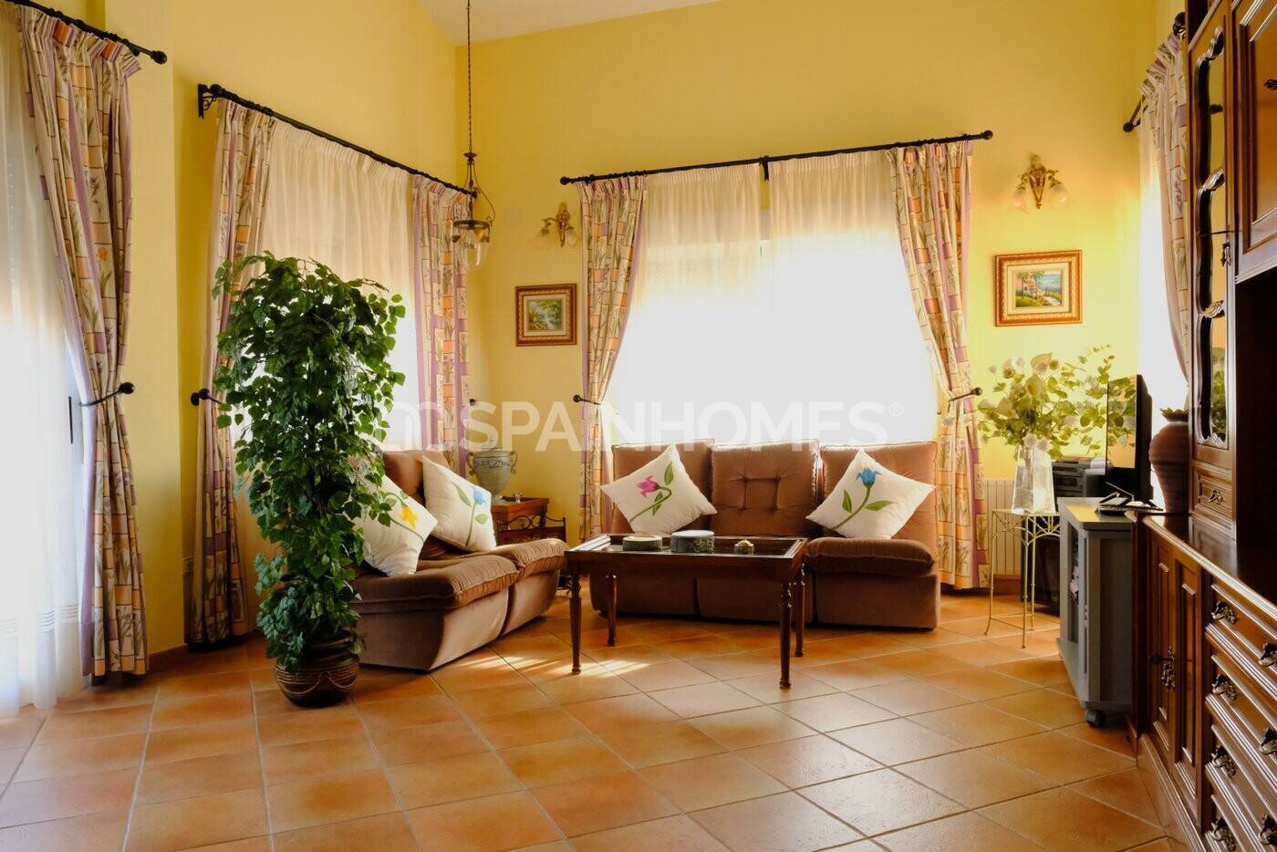 Villa in Orihuela, Alicante, Spain 5 bedrooms, 400 sq.m. No. 121146