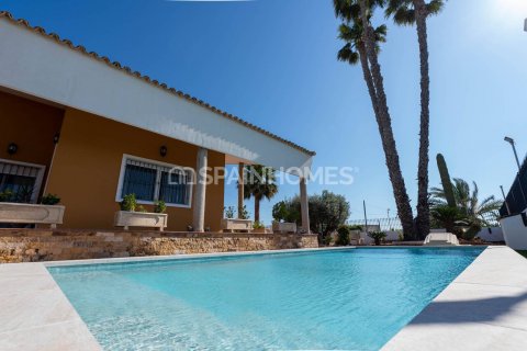 Villa for sale Orihuela, Alicante, Spain 5 bedrooms, 400 sq.m. No. 121146 - photo 1
