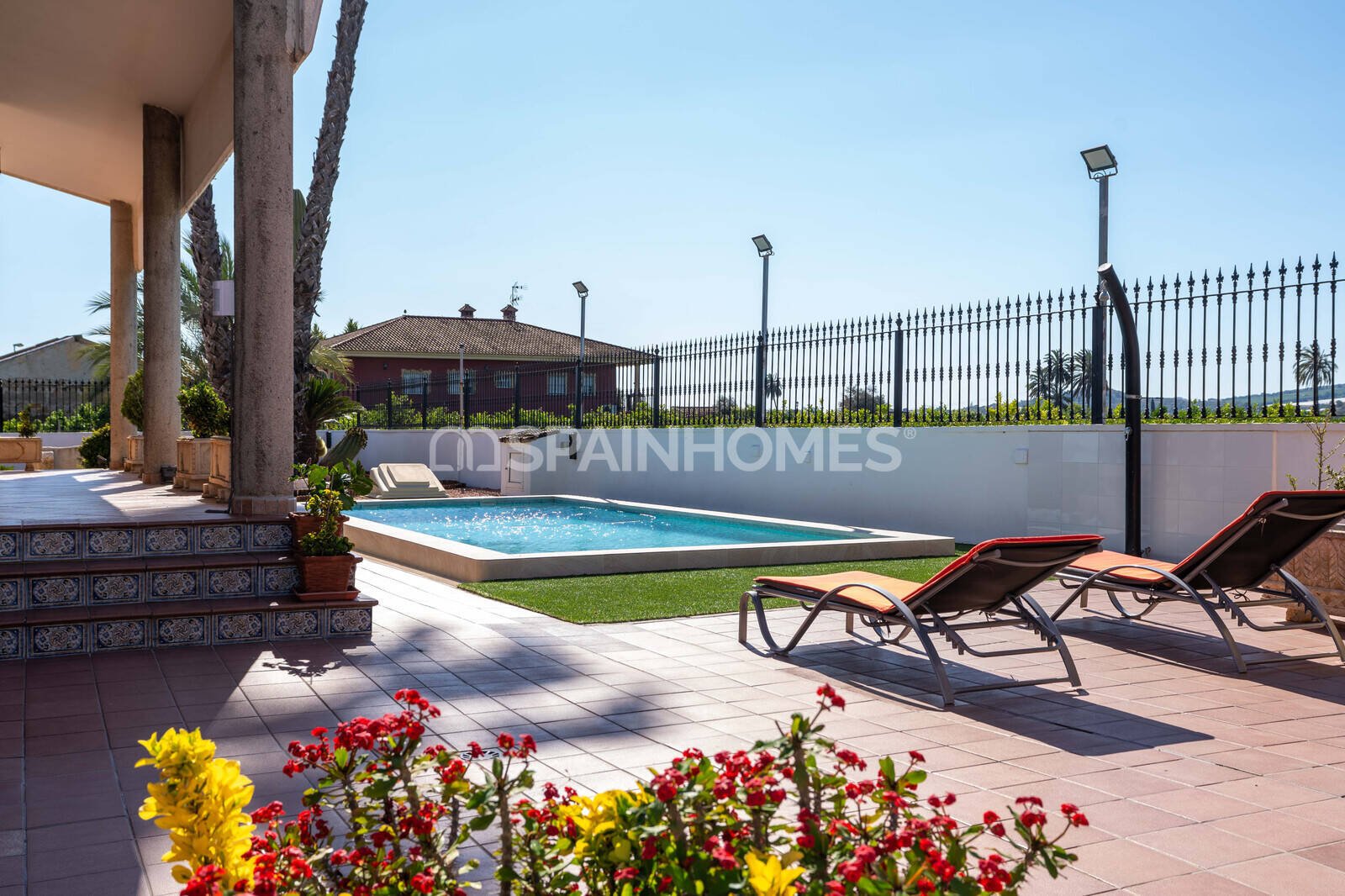 Villa in Orihuela, Alicante, Spain 5 bedrooms, 400 sq.m. No. 121146