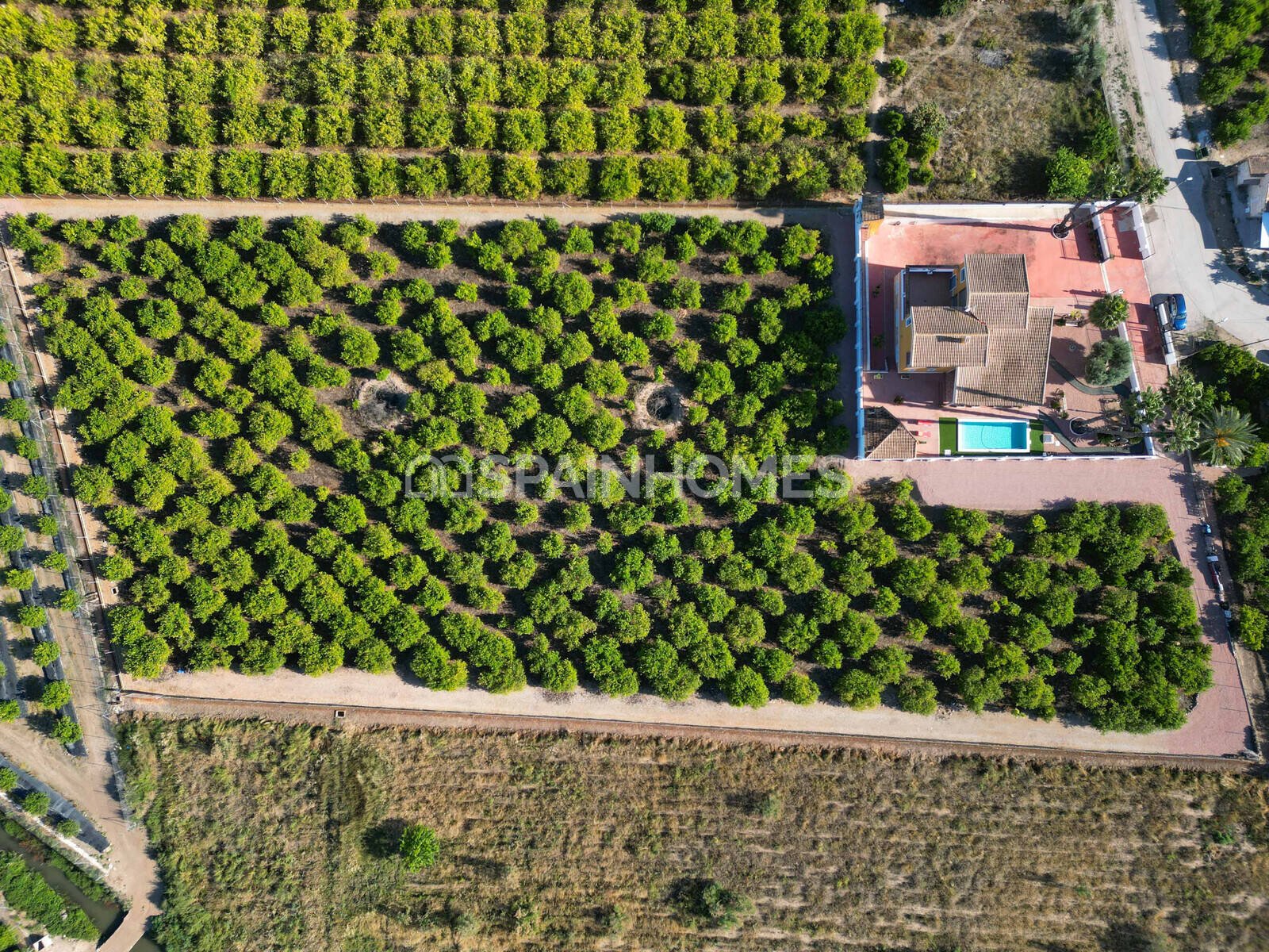 Villa in Orihuela, Alicante, Spain 5 bedrooms, 400 sq.m. No. 121146