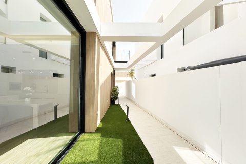 Huvila myytävänä Torre de la Horadada, Alicante, Espanja, 3 makuuhuonetta, 160 m2 No. 132577 - kuva 8