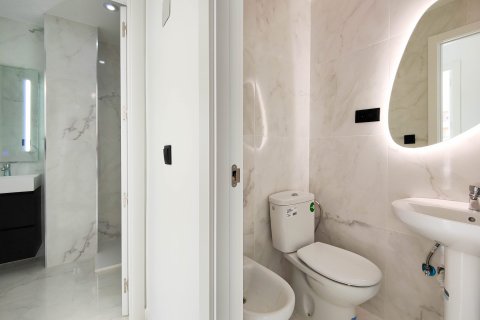 Apartment à vendre Alicante, Espagne, 2 chambres, 70 m2 No. 125626 - photo 22