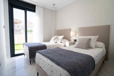 Продажа бунгало в Пилар де ла Орадада, Аликанте, Испания 2 спальни, 72м2 №123162 - фото 14