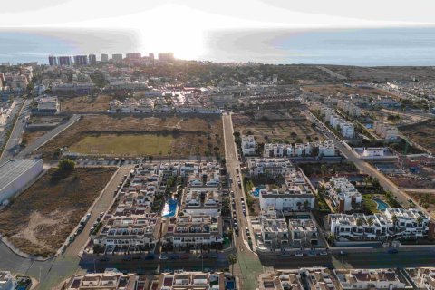 Продажа бунгало в Пилар де ла Орадада, Аликанте, Испания 2 спальни, 72м2 №123162 - фото 3