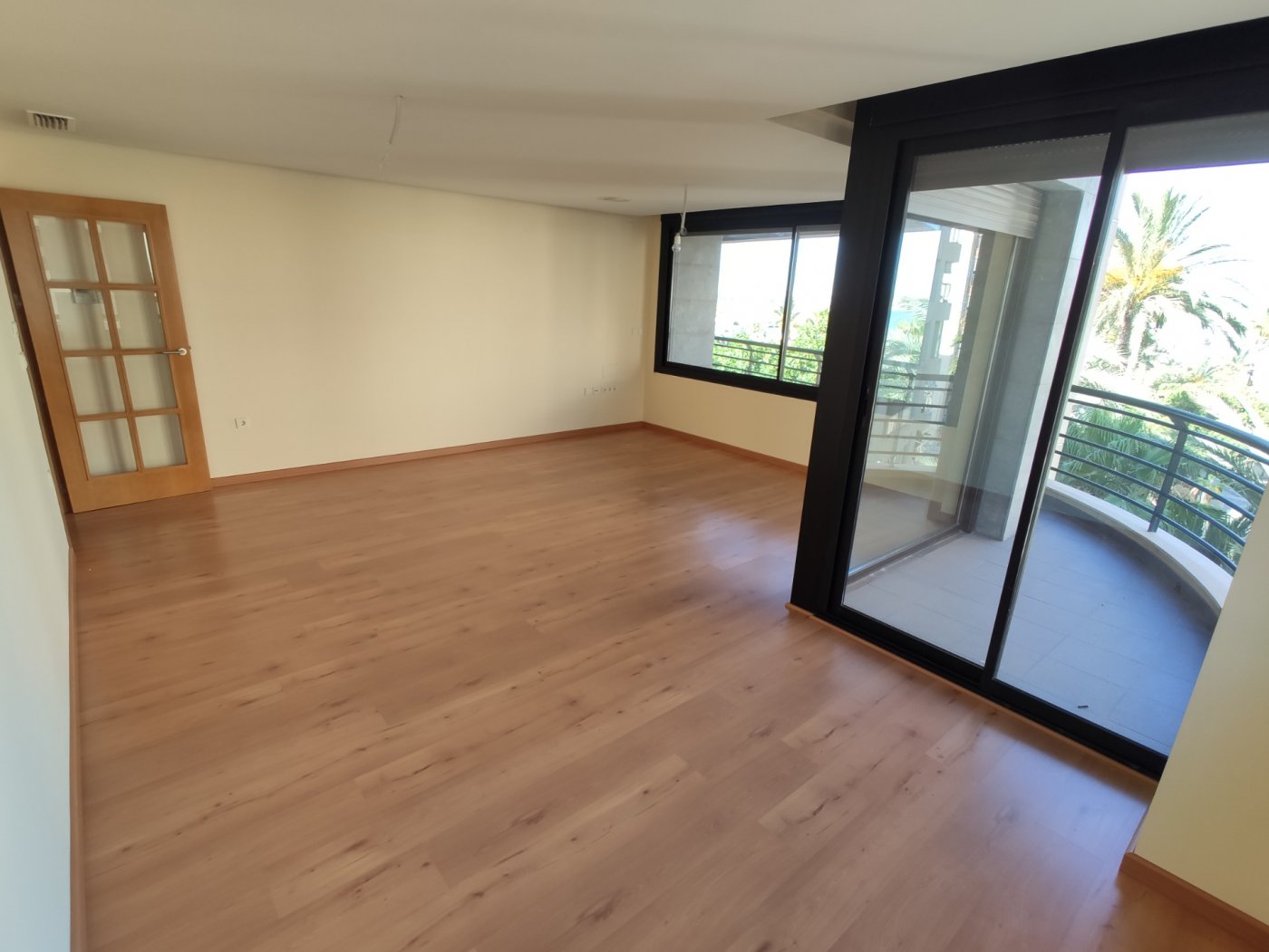 Apartment in Torrevieja, Alicante, Spain 3 bedrooms, 140 sq.m. No. 125411