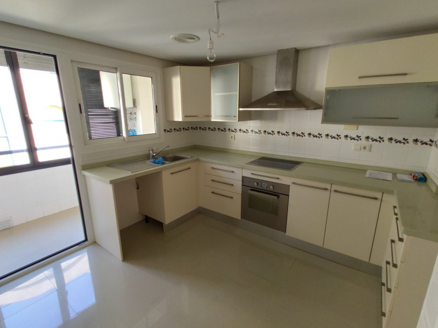 Apartment in Torrevieja, Alicante, Spain 3 bedrooms, 140 sq.m. No. 125411