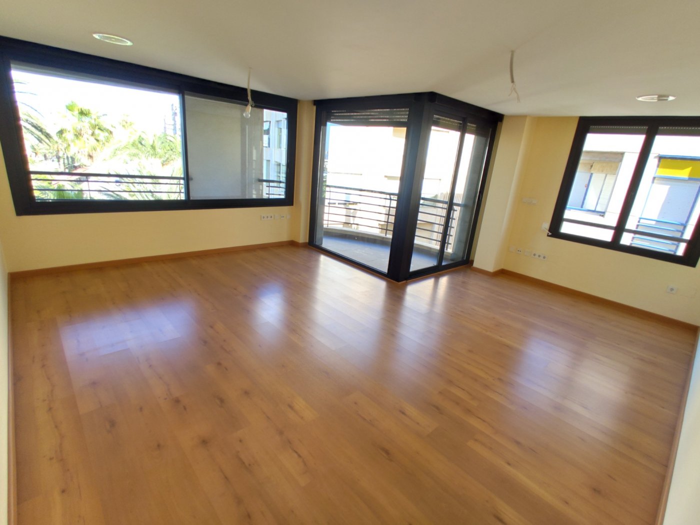 Apartment in Torrevieja, Alicante, Spain 3 bedrooms, 140 sq.m. No. 125411