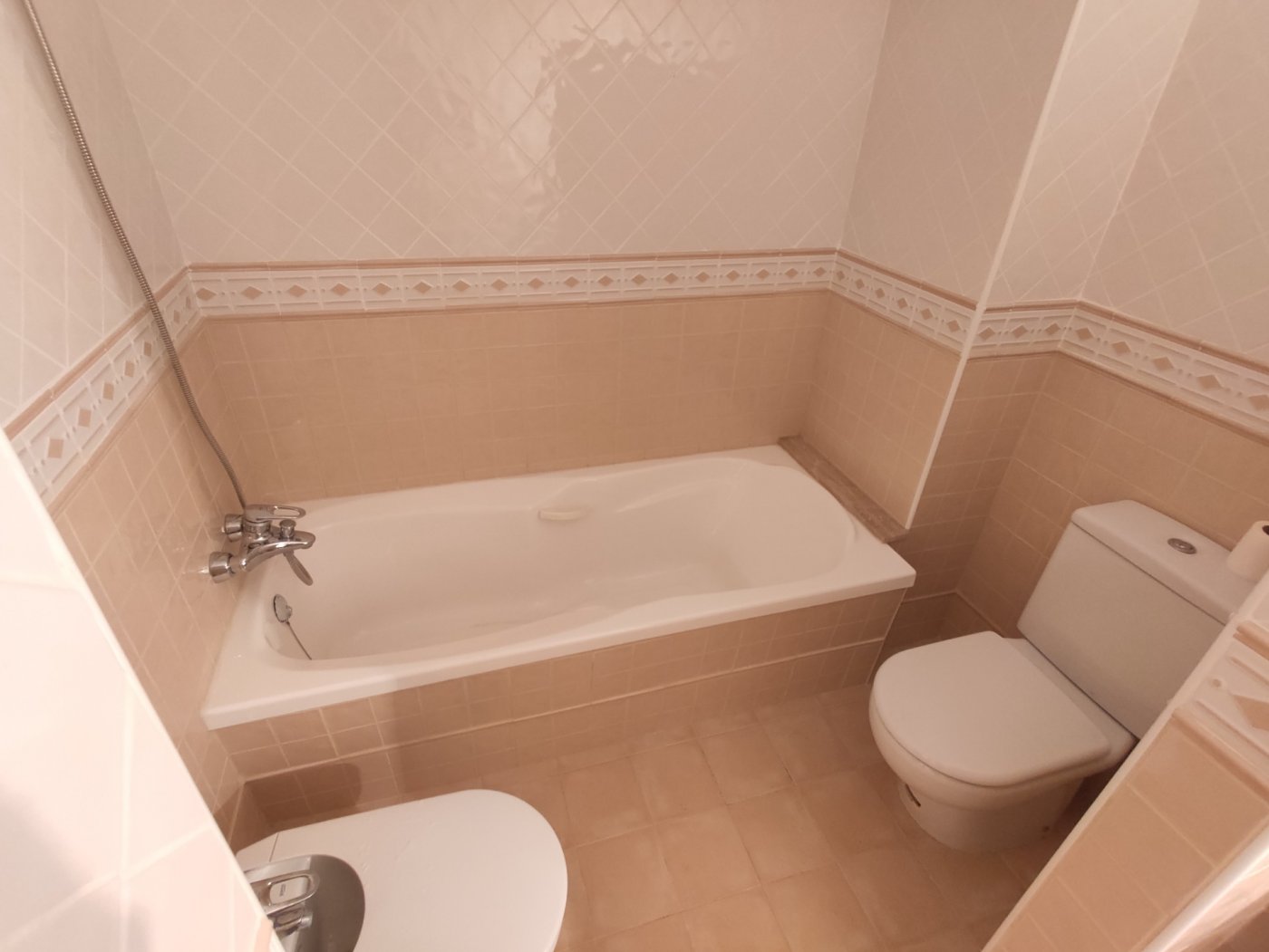 Apartment in Torrevieja, Alicante, Spain 3 bedrooms, 140 sq.m. No. 125411