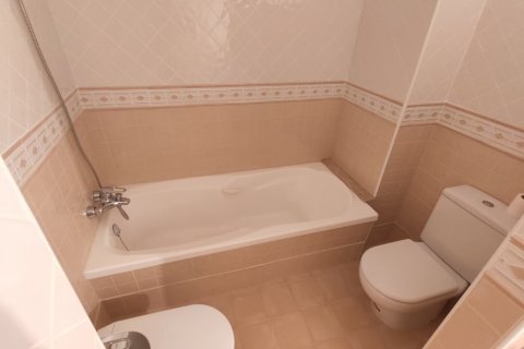 Apartment for sale Torrevieja, Alicante, Spain 3 bedrooms, 140 sq.m. No. 125411 - photo 16
