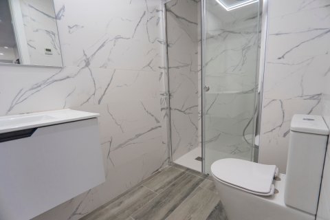 Wohnung zum Verkauf Torrevieja, Alicante, Spanien 3 Schlafzimmer, 148 m2 Nr. 127000 - Foto 22