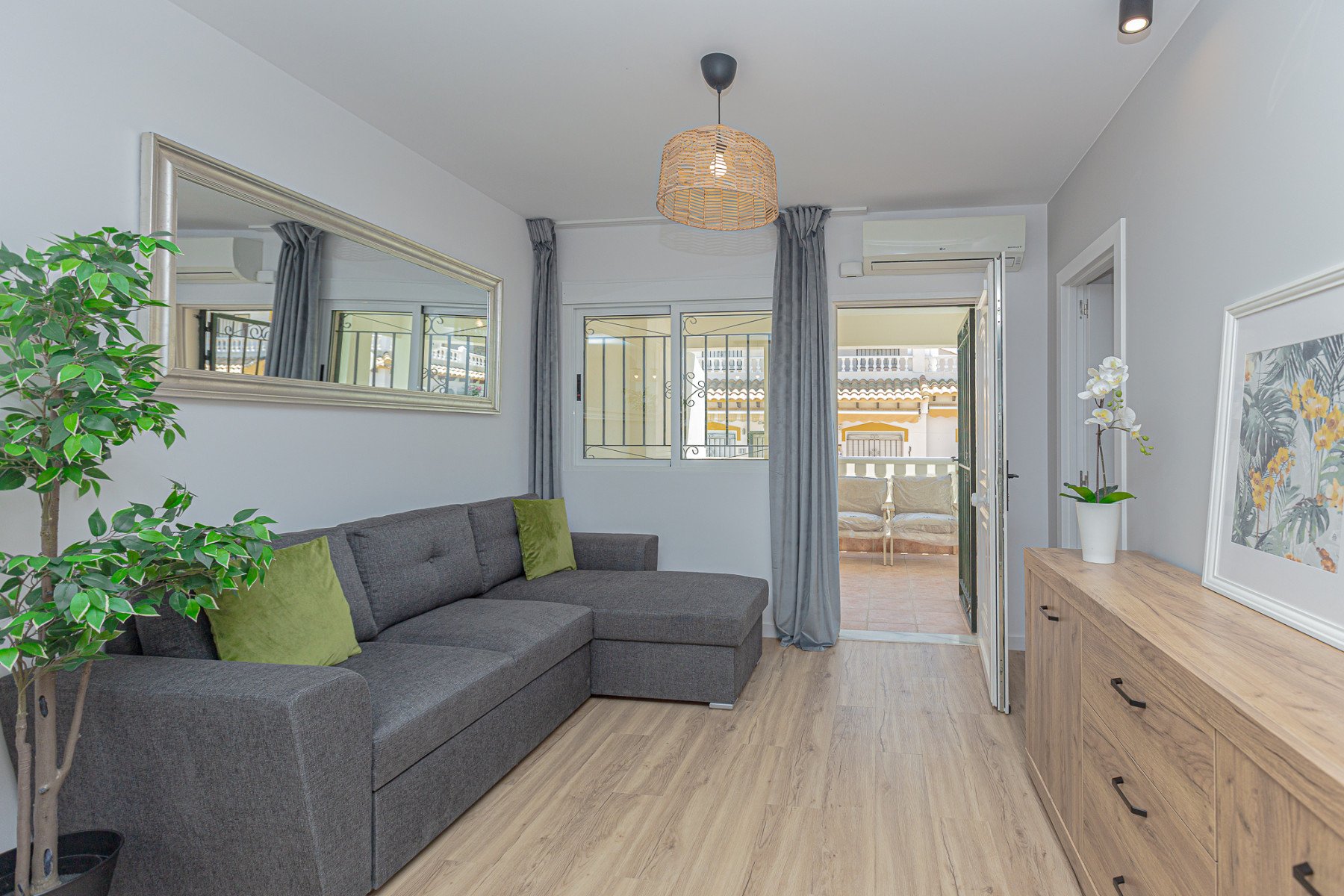 Rindu māja Torrevieja, Alicante, Spānijā 3 istabas, 82 m2 Nr. 126994