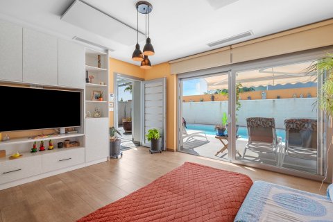 Villa for sale Benijofar, Alicante, Spain 2 bedrooms,  No. 131969 - photo 9