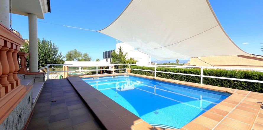 Villa Badia Blava, Mallorca, Spanien 3 Schlafzimmer, 298 m2 Nr. 131024