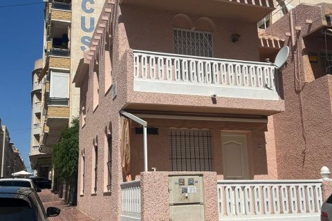 Townhouse zum Verkauf Torrevieja, Alicante, Spanien 3 Schlafzimmer, 108 m2 Nr. 129726 - Foto 2