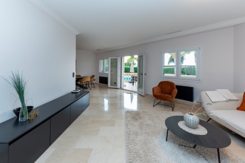 Villa for sale Sa Torre, Mallorca, Spain 4 bedrooms, 321 sq.m. No. 130997 - photo 7