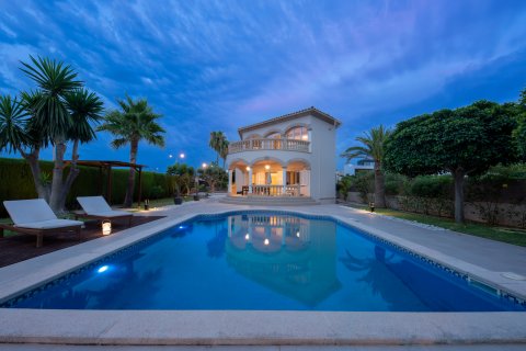 Villa for sale Sa Torre, Mallorca, Spain 4 bedrooms, 321 sq.m. No. 130997 - photo 2