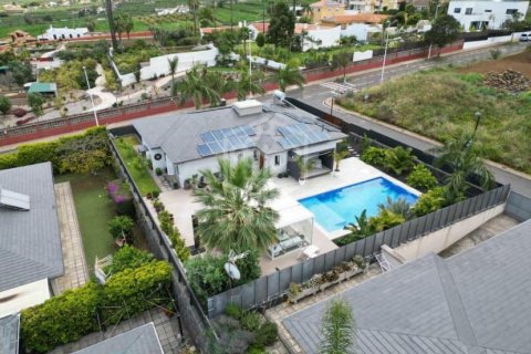 Villa for sale La Orotava, Tenerife, Spain 4 bedrooms,  No. 130898 - photo 3