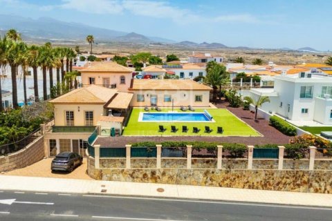 Villa for sale San Miguel de Abona, Tenerife, Spain 8 bedrooms, 530 sq.m. No. 130897 - photo 1