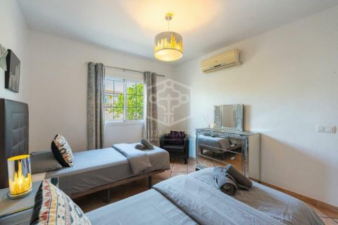 Villa for sale San Miguel de Abona, Tenerife, Spain 8 bedrooms, 530 sq.m. No. 130897 - photo 9
