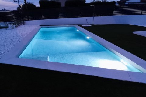 Villa till salu Ciudad Quesada, Alicante, Spanien 3 sovrum, 150 kvm. Nr. 127211 - foto 16