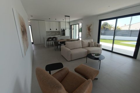 Villa till salu Ciudad Quesada, Alicante, Spanien 3 sovrum, 150 kvm. Nr. 127211 - foto 9
