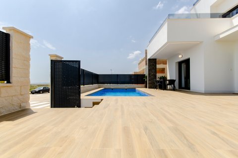 Villa till salu Orihuela, Alicante, Spanien 3 sovrum, 138 kvm. Nr. 130829 - foto 17