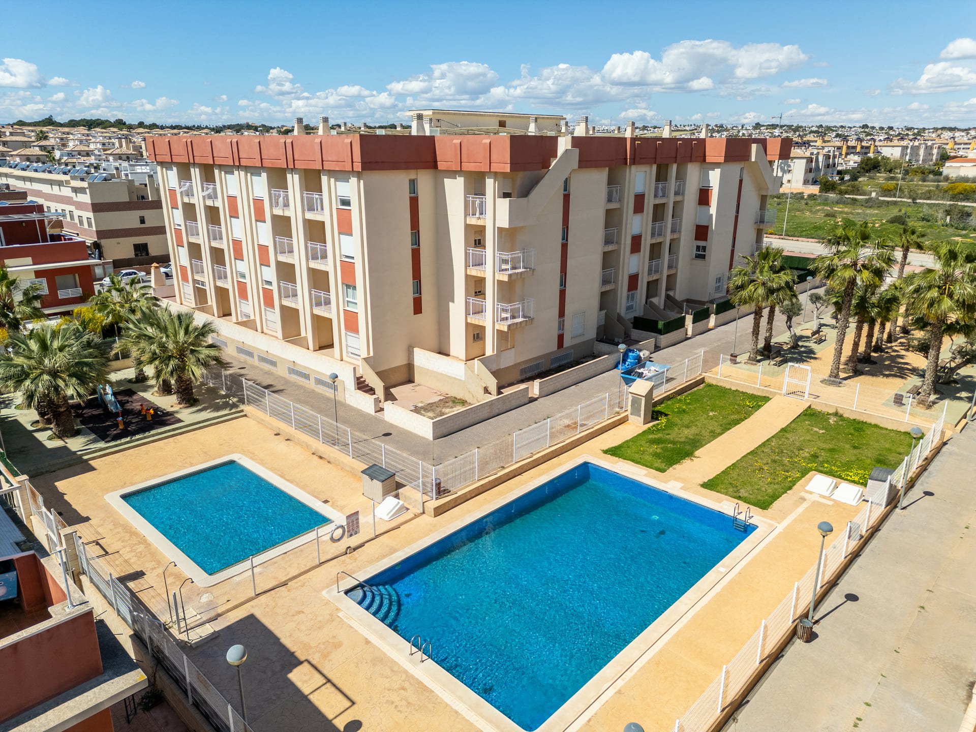 Takvåning i La Zenia, Alicante, Spanien 2 sovrum, 69 kvm. Nr. 130824