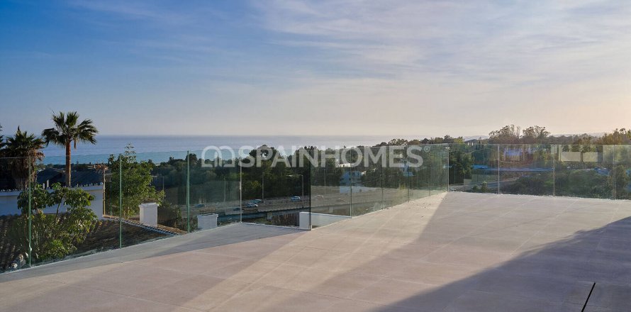 Villa Marbella, Malaga, Spanien 4 Schlafzimmer, 250 m2 Nr. 121323